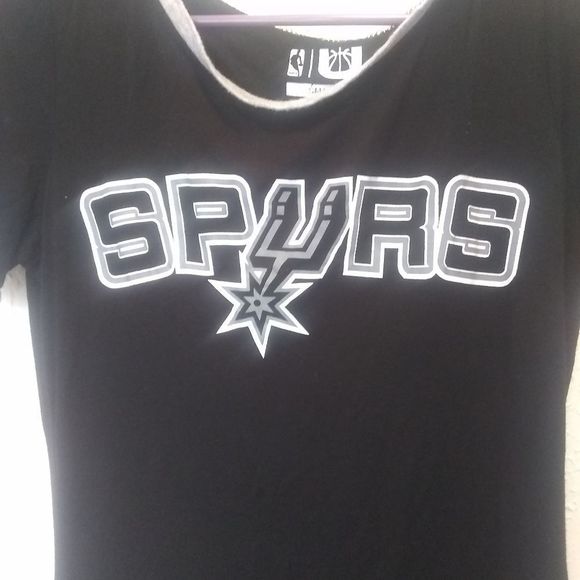 NBA Tops - 🐮 🐄 NBA Spurs T-Shirt